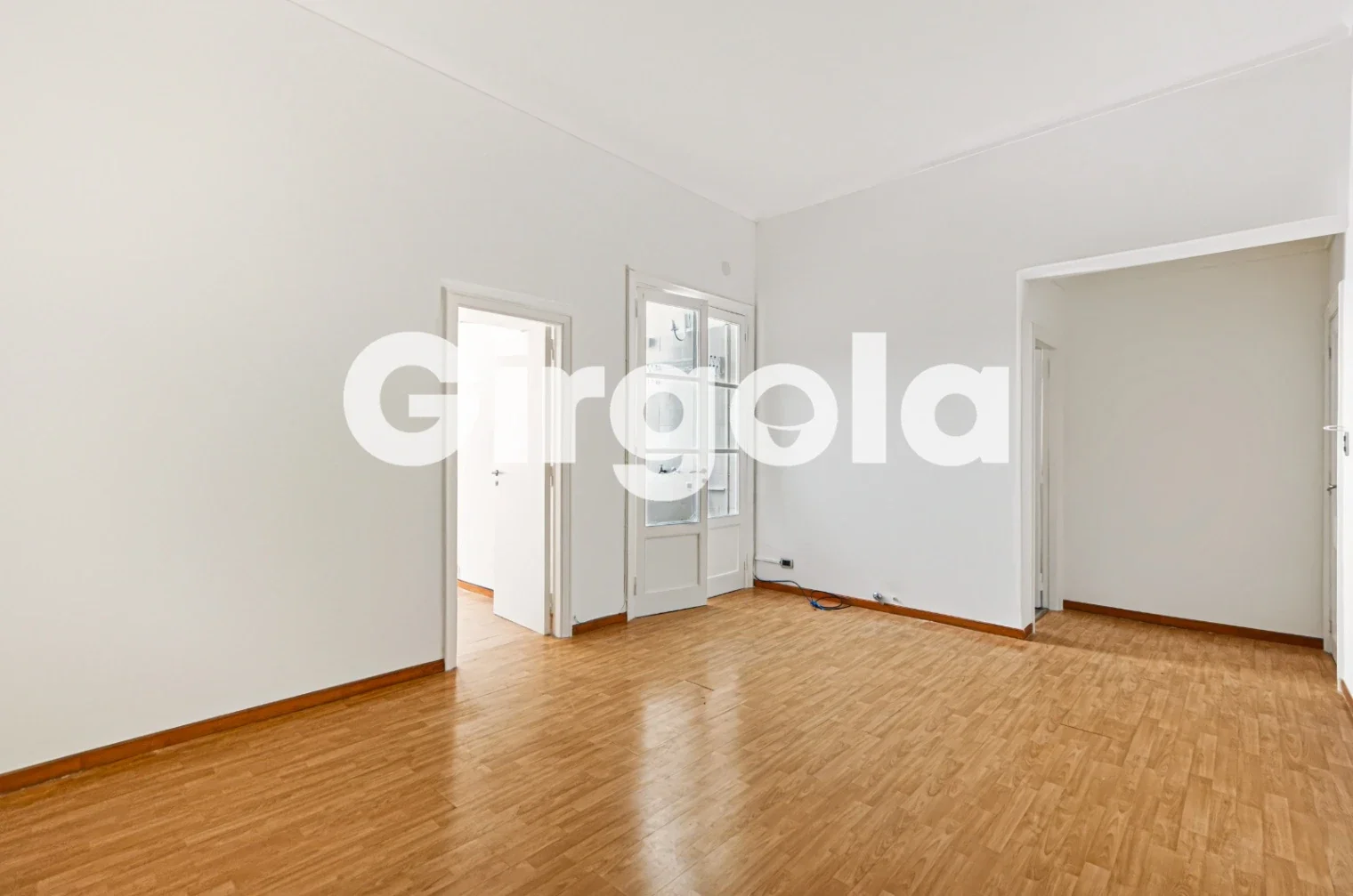 Venta de departamento de 2 ambientes muy luminoso en Balvanera - Imagen 1
