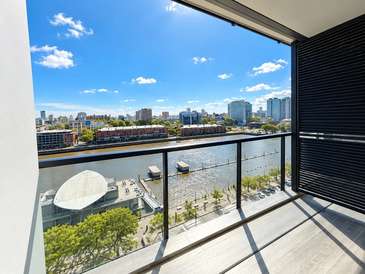 Departamento en Alquiler Dos Ambientes con cochera y amenities Puerto Madero - Imagen 3
