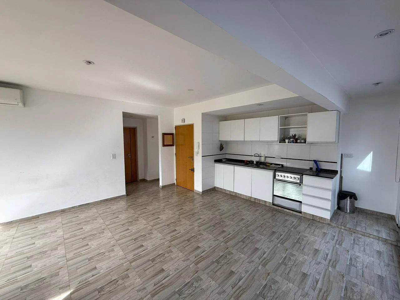 ALQUILER | 2 Ambientes con Terraza Propia de 38 m² y Palier Privado en Núñez. - Imagen 2