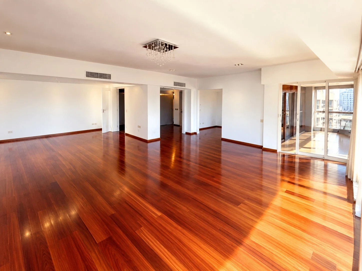 Departamento en Alquiler Seis Ambientes con Cochera en Vicente López - Imagen 3