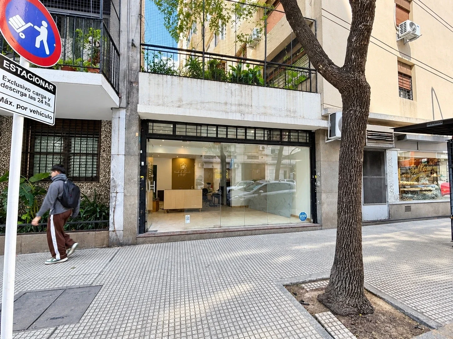 Alquiler local comercial en Recoleta - Imagen 2
