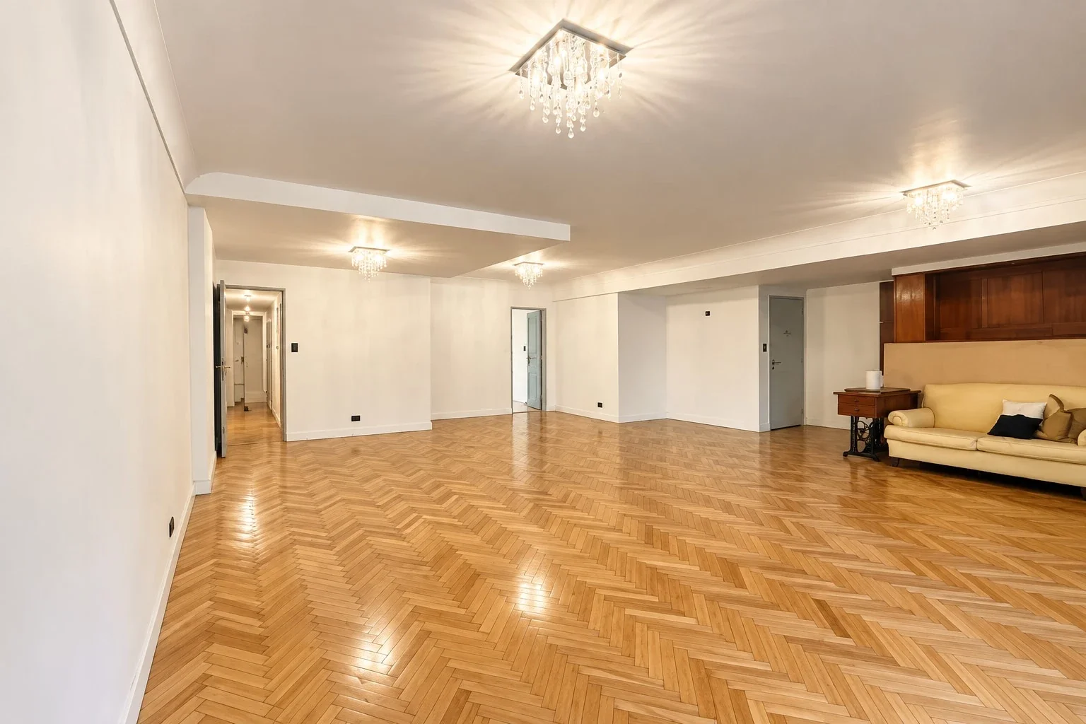 Departamento en venta tres ambientes con cochera Belgrano - Imagen 2