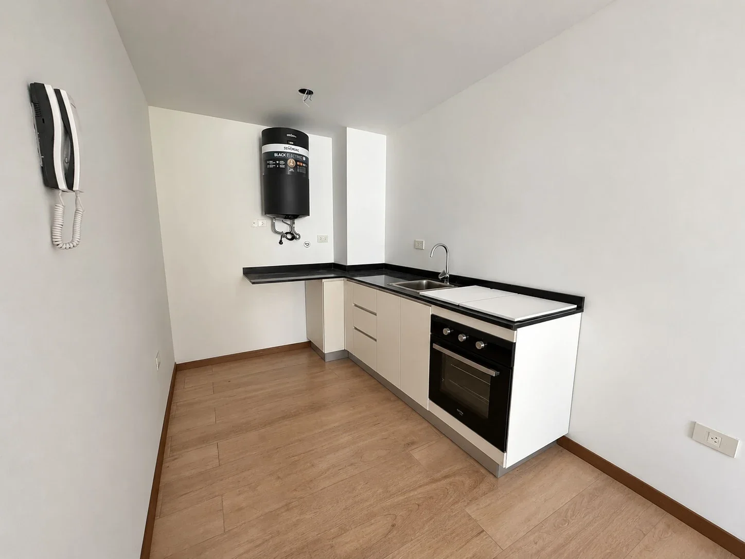 Departamento 2 ambientes en venta en Coghlan - Imagen 3