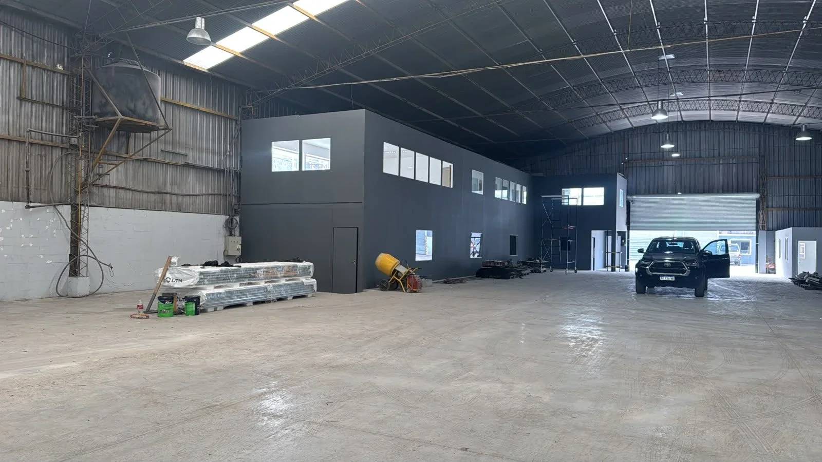 Galpón en alquiler de 2300m2 ubicado en La Reja - Imagen 4