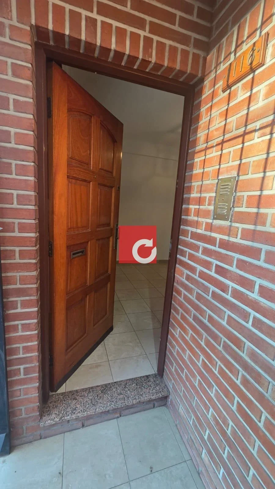 USO PROFESIONAL - CASA DE 3 HABITACIONES - 47 e 17 y 18 - Imagen 2
