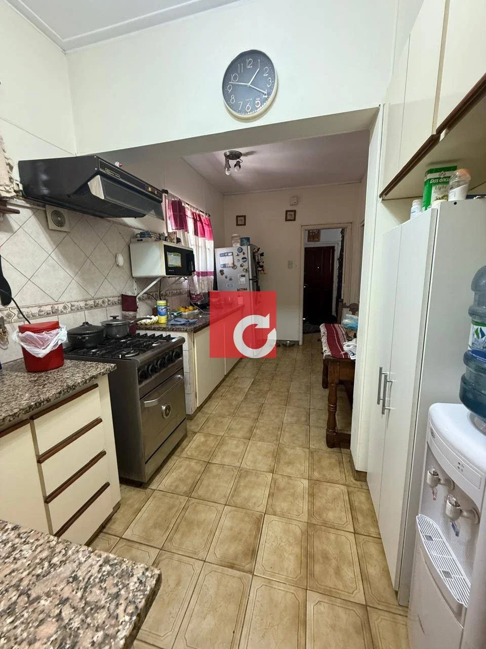 Casa en alquiler c/ cochera en Los Hornos - Imagen 4