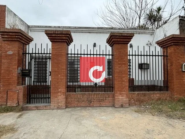 Casa en Alquiler de 3 Dormitorios Villa Elisa La Plata - Imagen 2