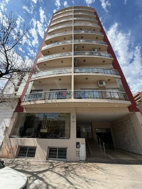 Departamento en alquiler c/ cochera en La Plata - Imagen 1