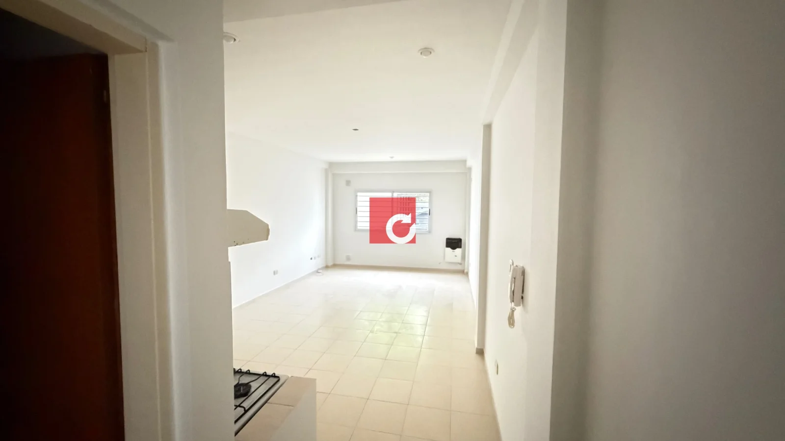 37 e/ 19 y 20 - MONOAMBIENTE EN ALQUILER - Imagen 2