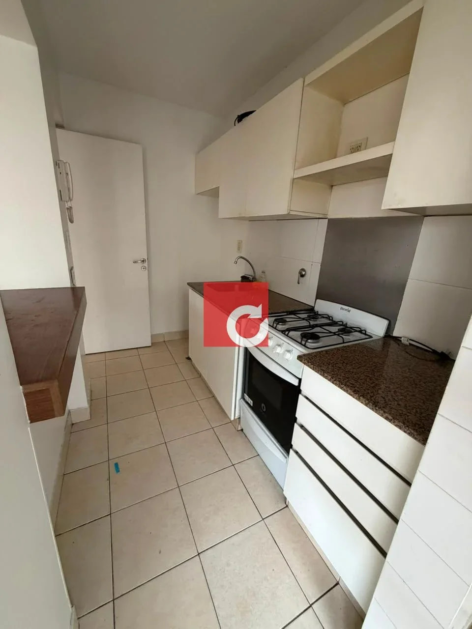 Departamento en alquiler de dos dormitorios c/ cochera en La Plata - Imagen 4