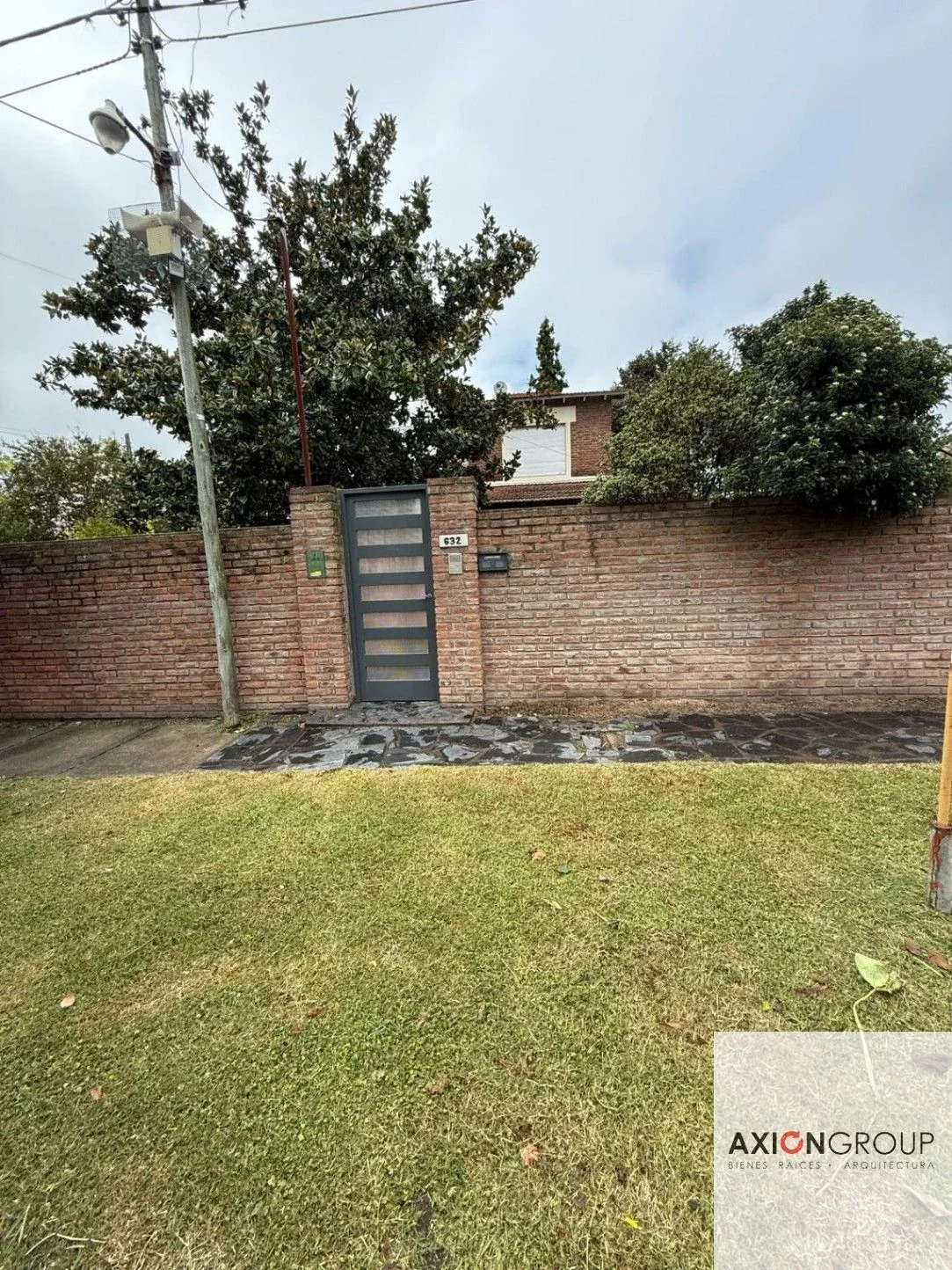 Casa en alquiler de 3 dormitorios c/ cochera en Villa Elisa - Imagen 1