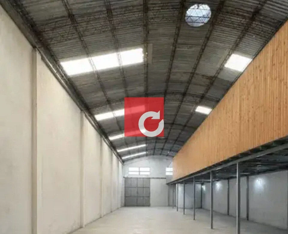 528 E/30 y 31-Importante galpón en alquiler de 400m2, ubicado en La Plata - Imagen 2