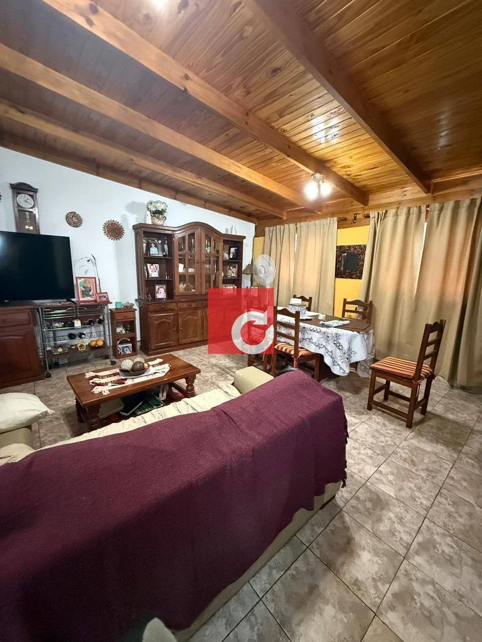 Casa en alquiler c/ cochera en Los Hornos - Imagen 3