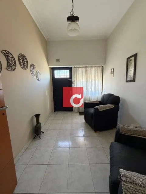 Venta de Casa en Ph de 2 Dormitorios + cochera para 3 autos cubiertos + Jardin - Imagen 5