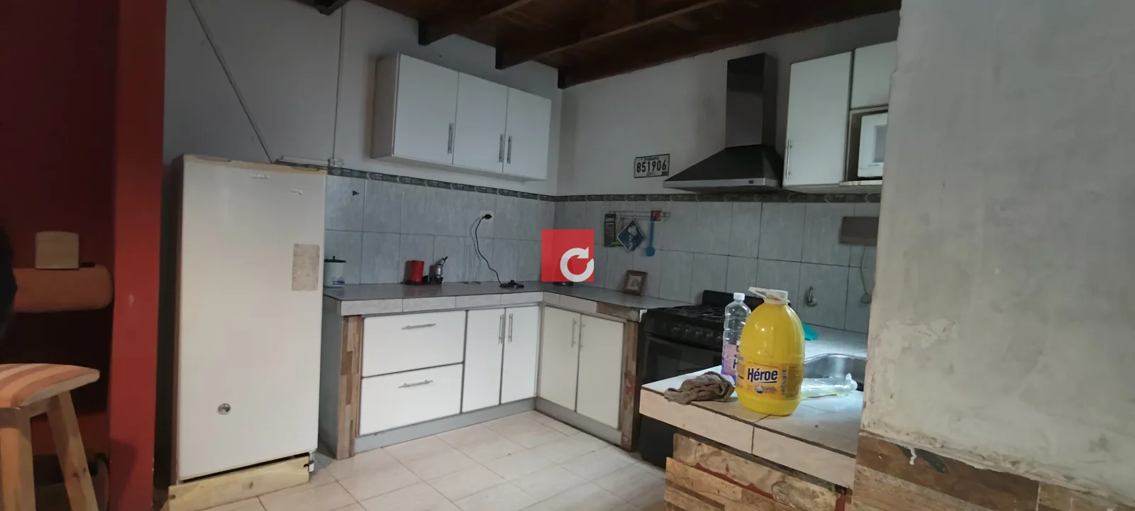 152 Bis E/520 y 521-Galón y casa a refaccionar - Imagen 5