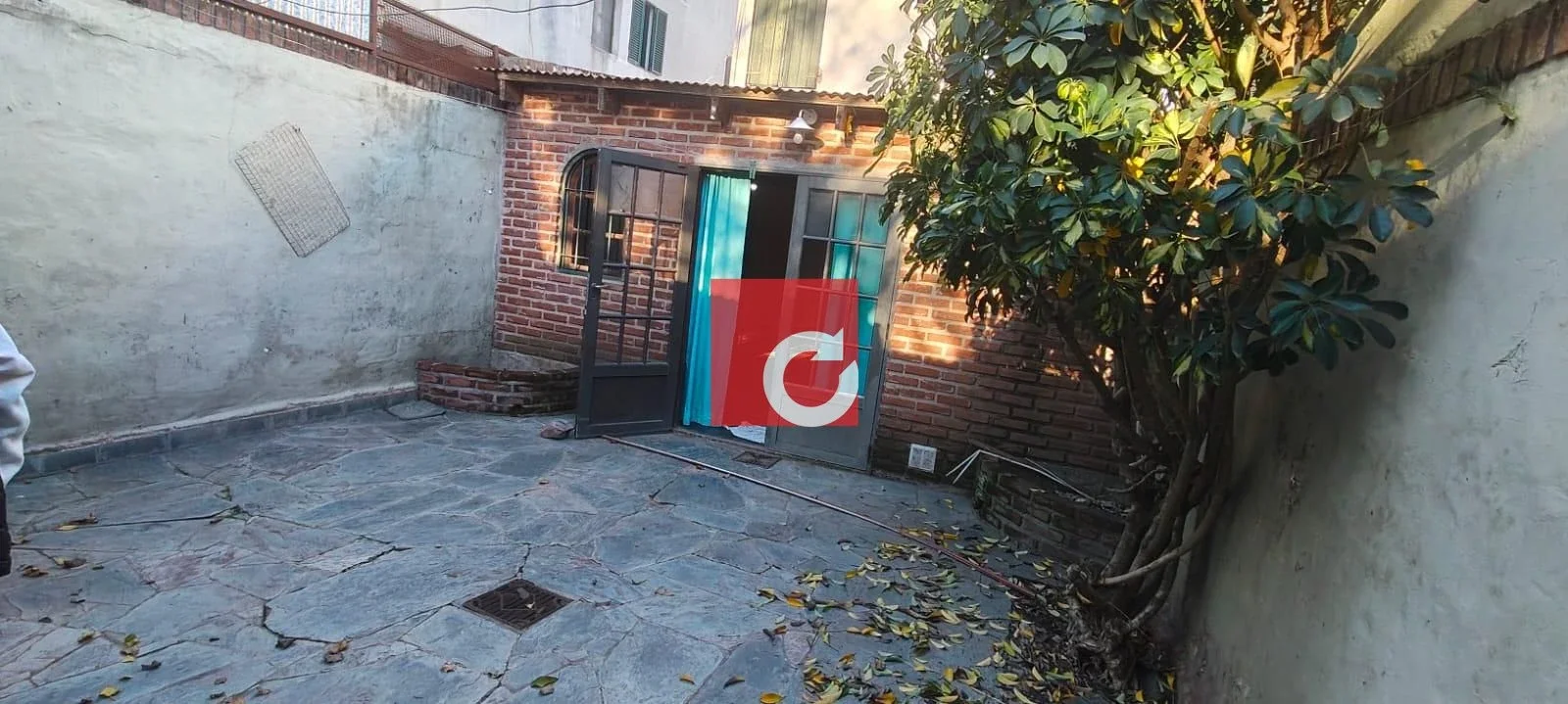 27 E/72 y 73-Dúplex en alquiler con quincho, patio y cochera en Villa Elvira - Imagen 4