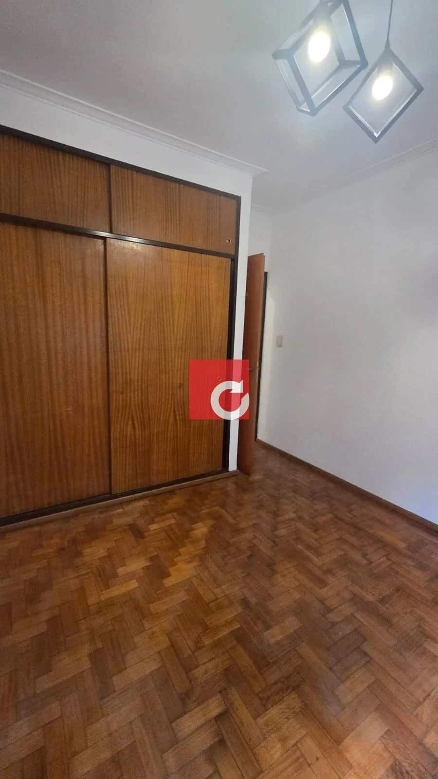 USO PROFESIONAL - CASA DE 3 HABITACIONES - 47 e 17 y 18 - Imagen 4