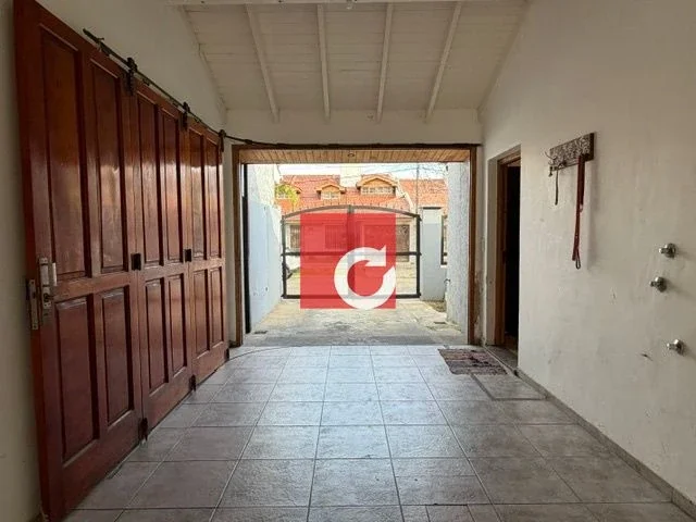 IMPORTANTE CASA A LA VENTA DE 4 DORMITORIOS+PATIO CON PISCINA+ QUINCHO - Imagen 4