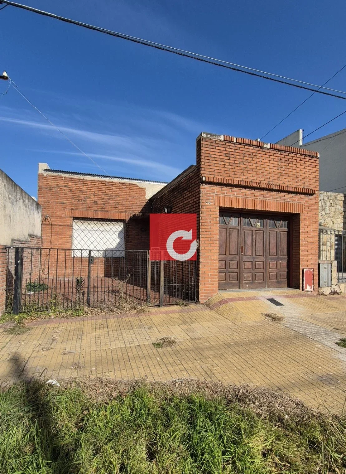 Calle 24 e/ 47 y 48 - CASA a refaccionar - Imagen 2