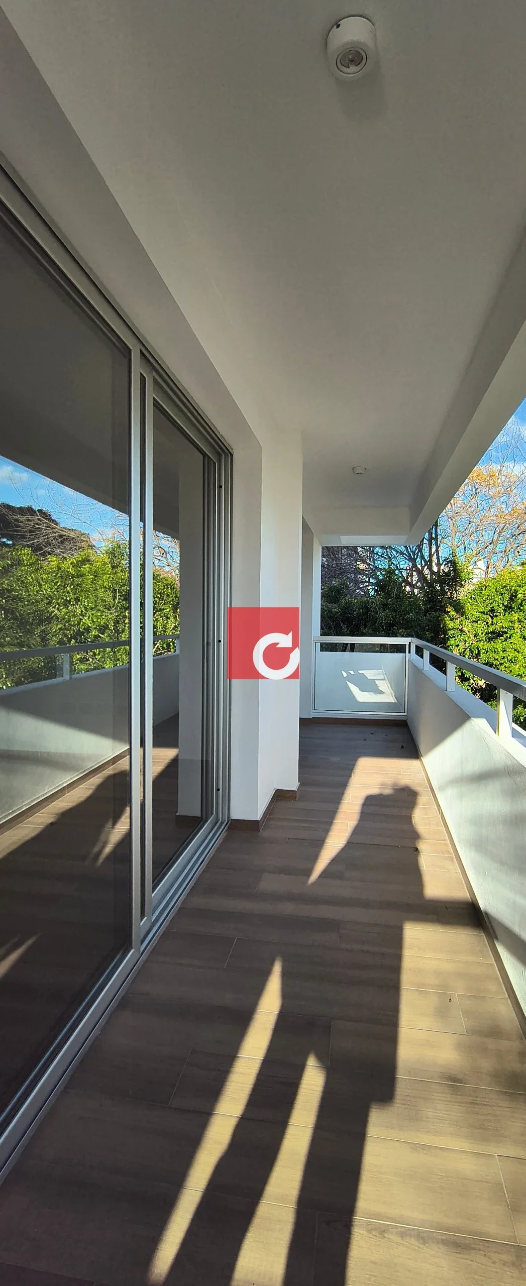 23 E/50 y 51-Depto de categoría de un dormitorio con COCHERA Parque San Martín - Imagen 4