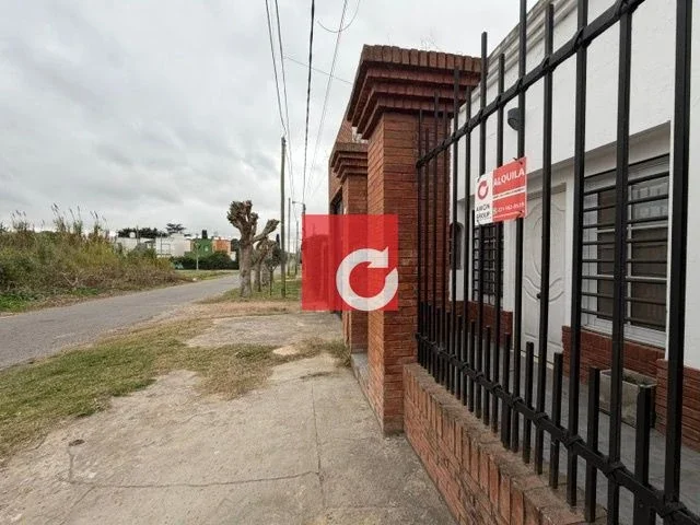 Casa en Alquiler de 3 Dormitorios Villa Elisa La Plata - Imagen 3