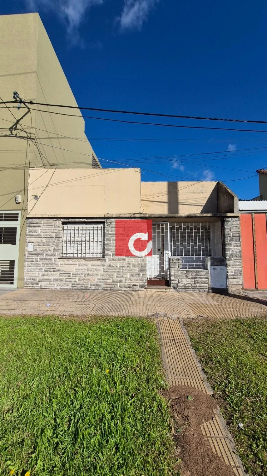 Avda 131 e/ 46 y 47 - CASA Y GALPÓN - Imagen 2