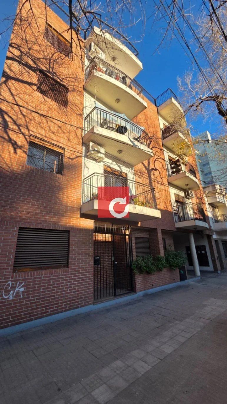 USO PROFESIONAL - CASA DE 3 HABITACIONES - 47 e 17 y 18 - Imagen 1
