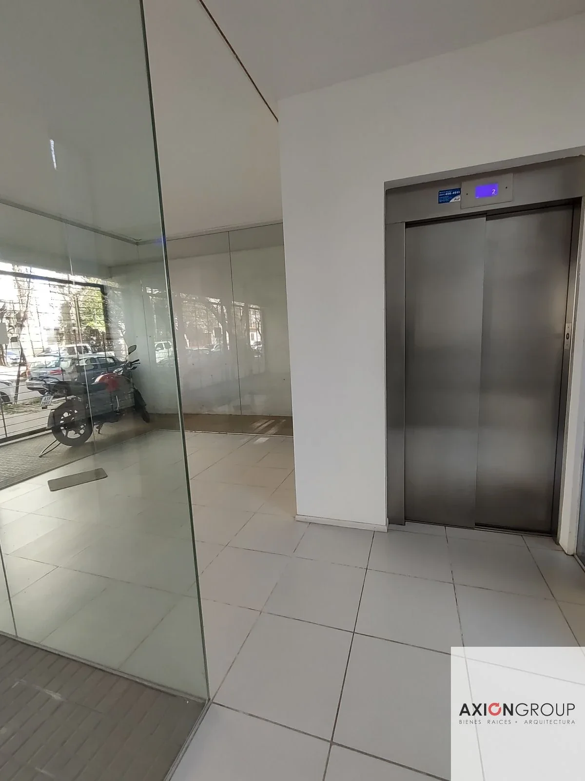 Calle 46 e/ 14 y 15 - Oficina en alquiler - Imagen 4