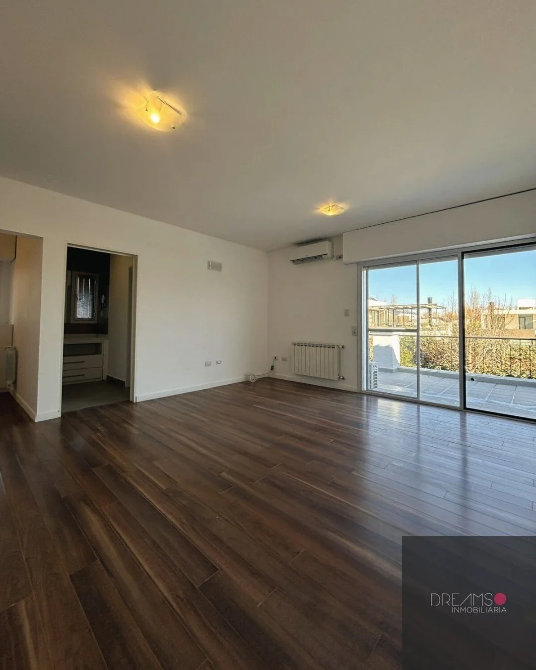 Casa en alquiler c/ cochera en Otros Barrios - Imagen 4