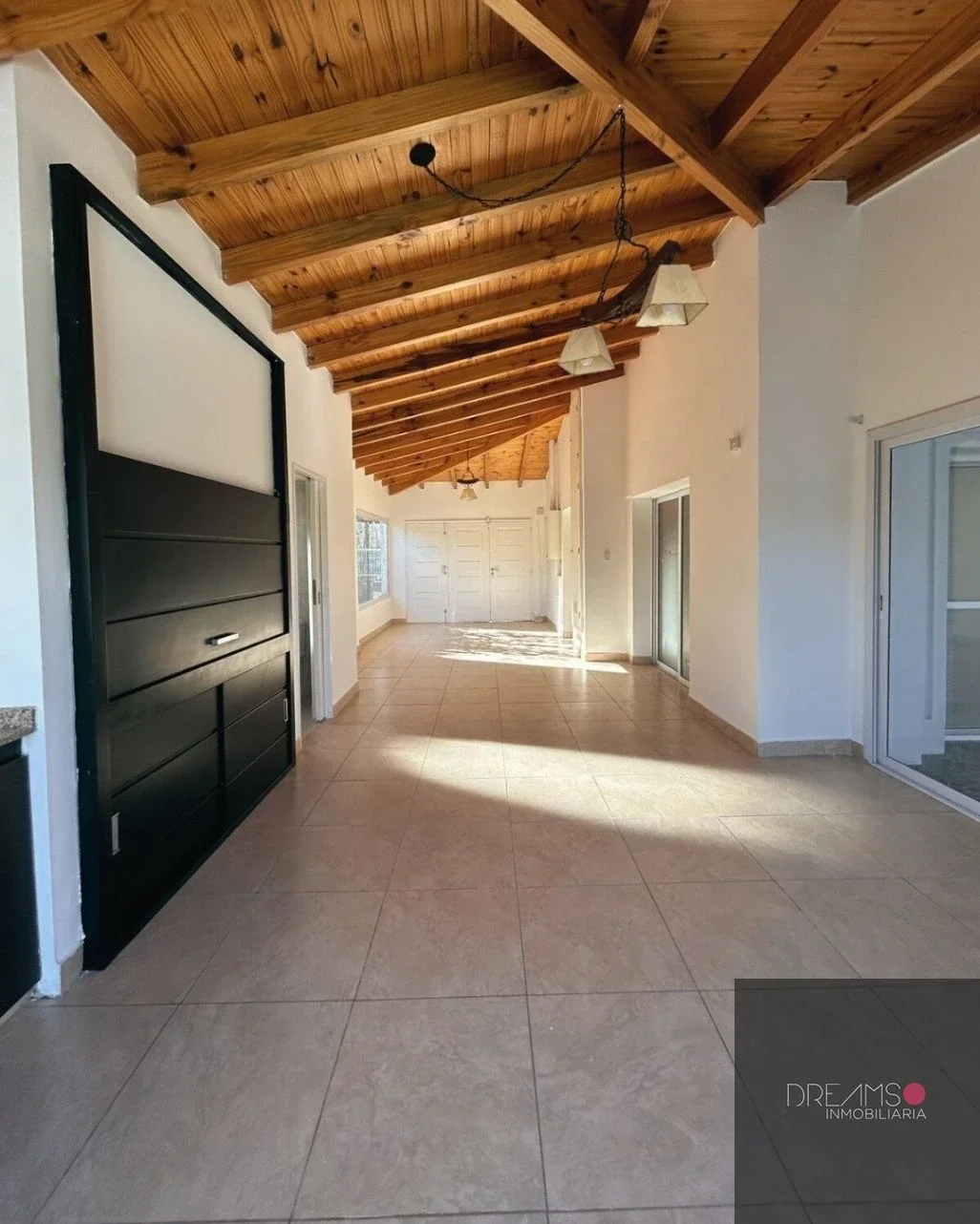 Casa en alquiler c/ cochera en Otros Barrios - Imagen 5