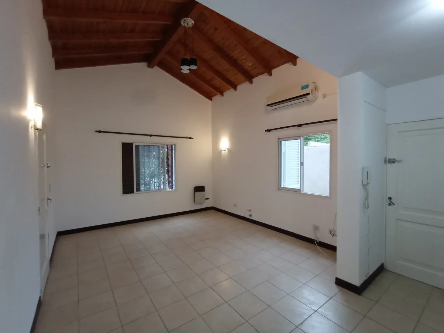 CASA EN ALQUILER B° SEMIPRIVADO - Imagen 3