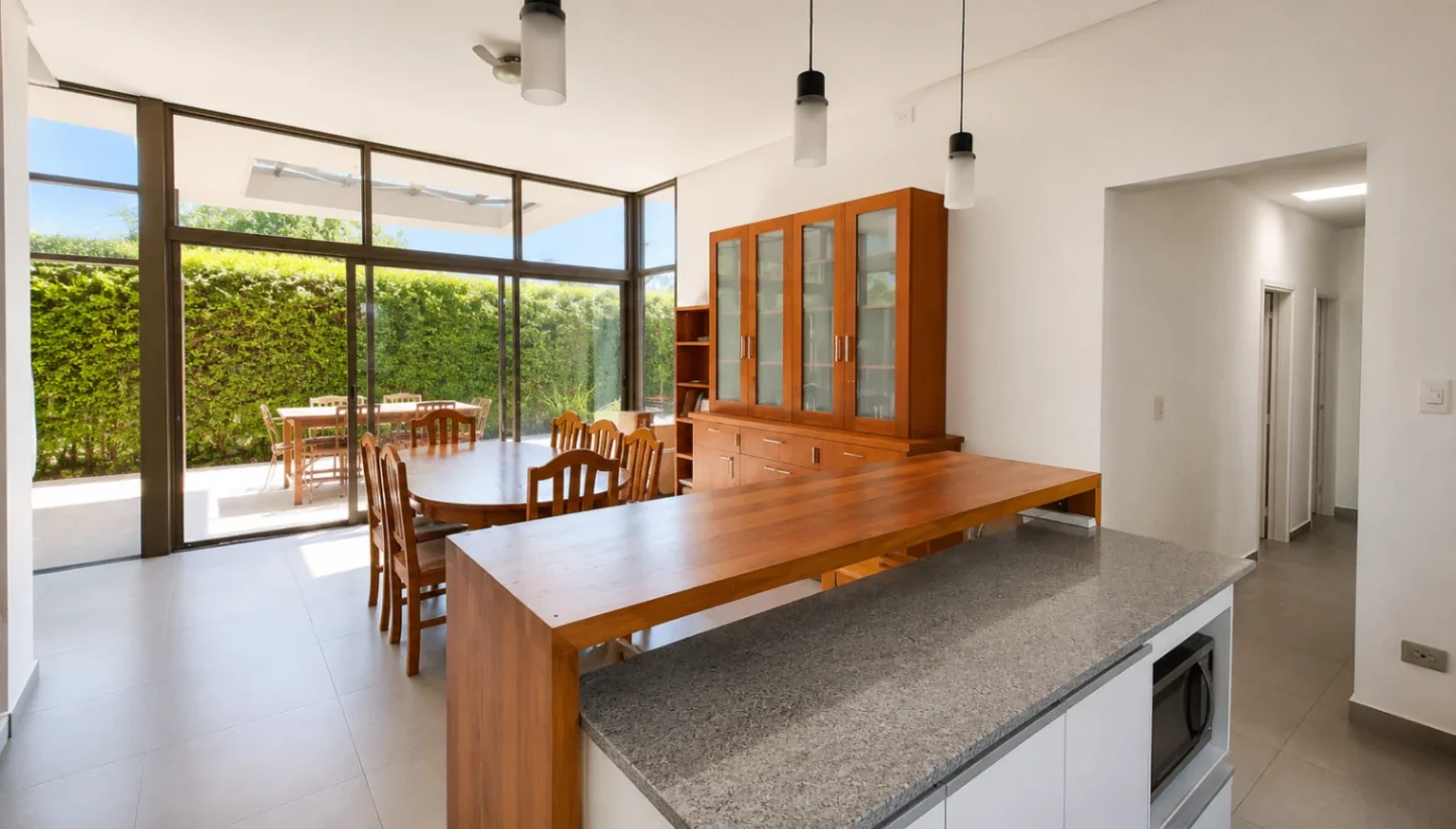 Casa en venta c/ cochera en Chacras de Coria - Imagen 5
