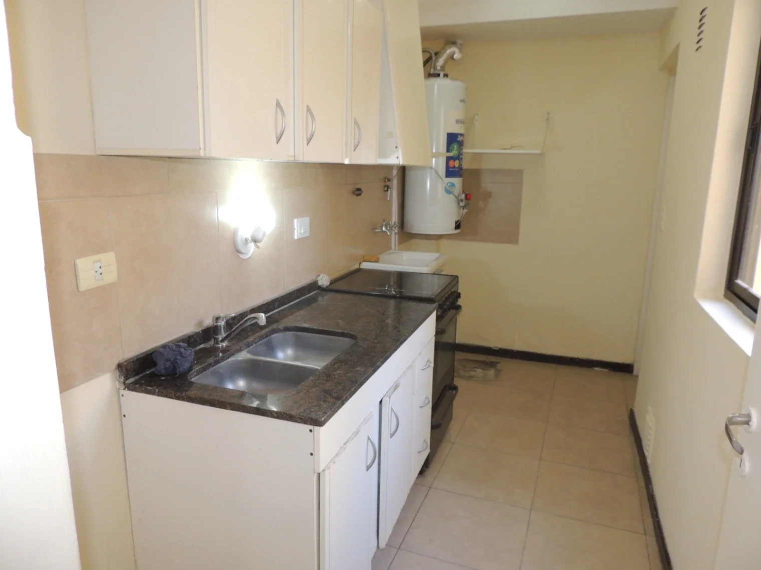 Departamento en alquiler c/ cochera en Villa Nueva - Imagen 3