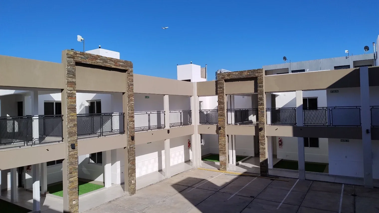Departamento en alquiler c/ cochera en Villa Nueva - Imagen 3