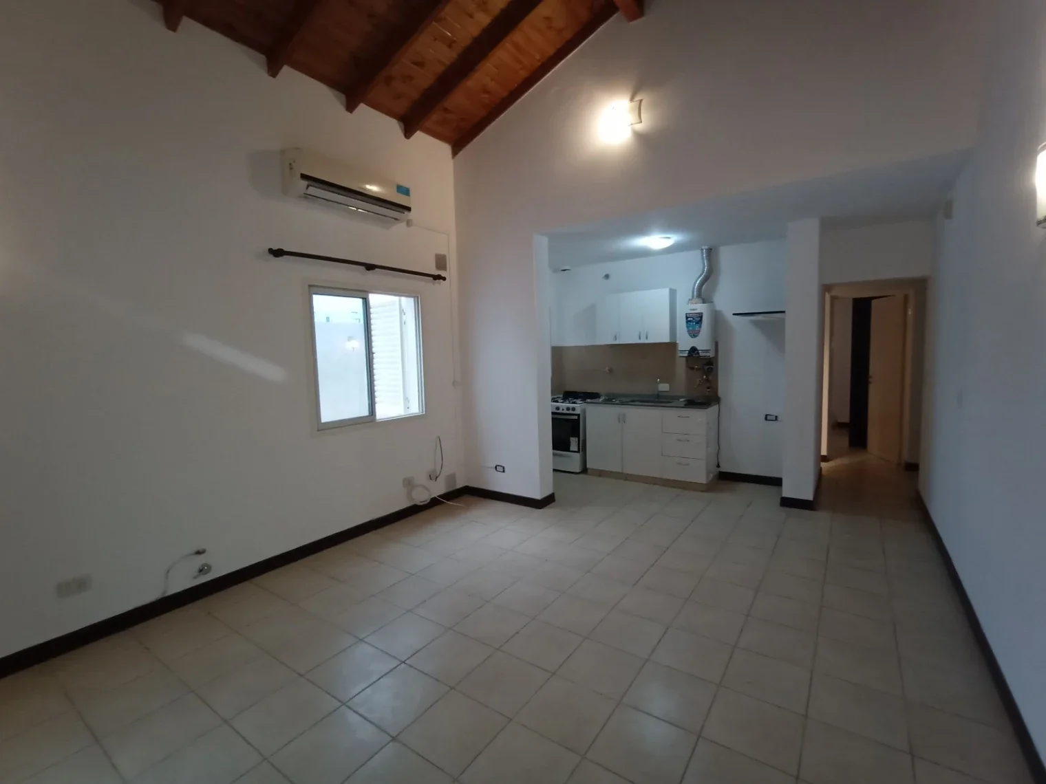 CASA EN ALQUILER B° SEMIPRIVADO - Imagen 4