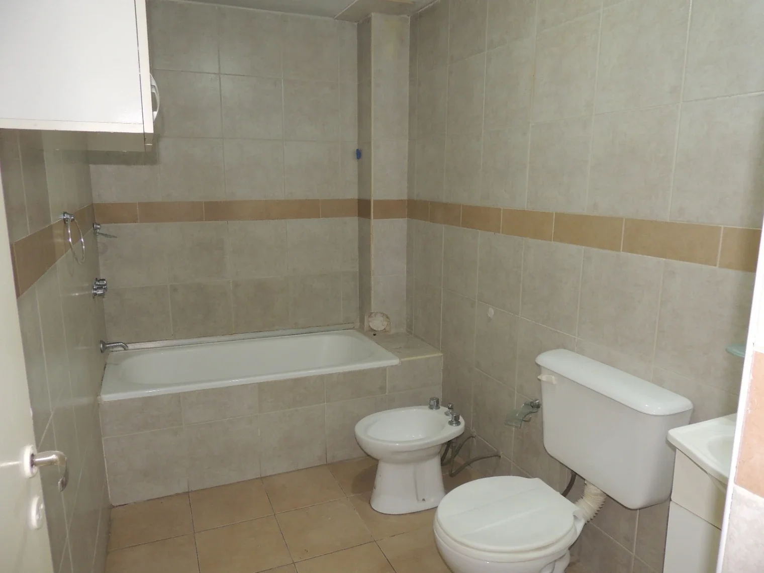 Departamento en alquiler c/ cochera en Villa Nueva - Imagen 5