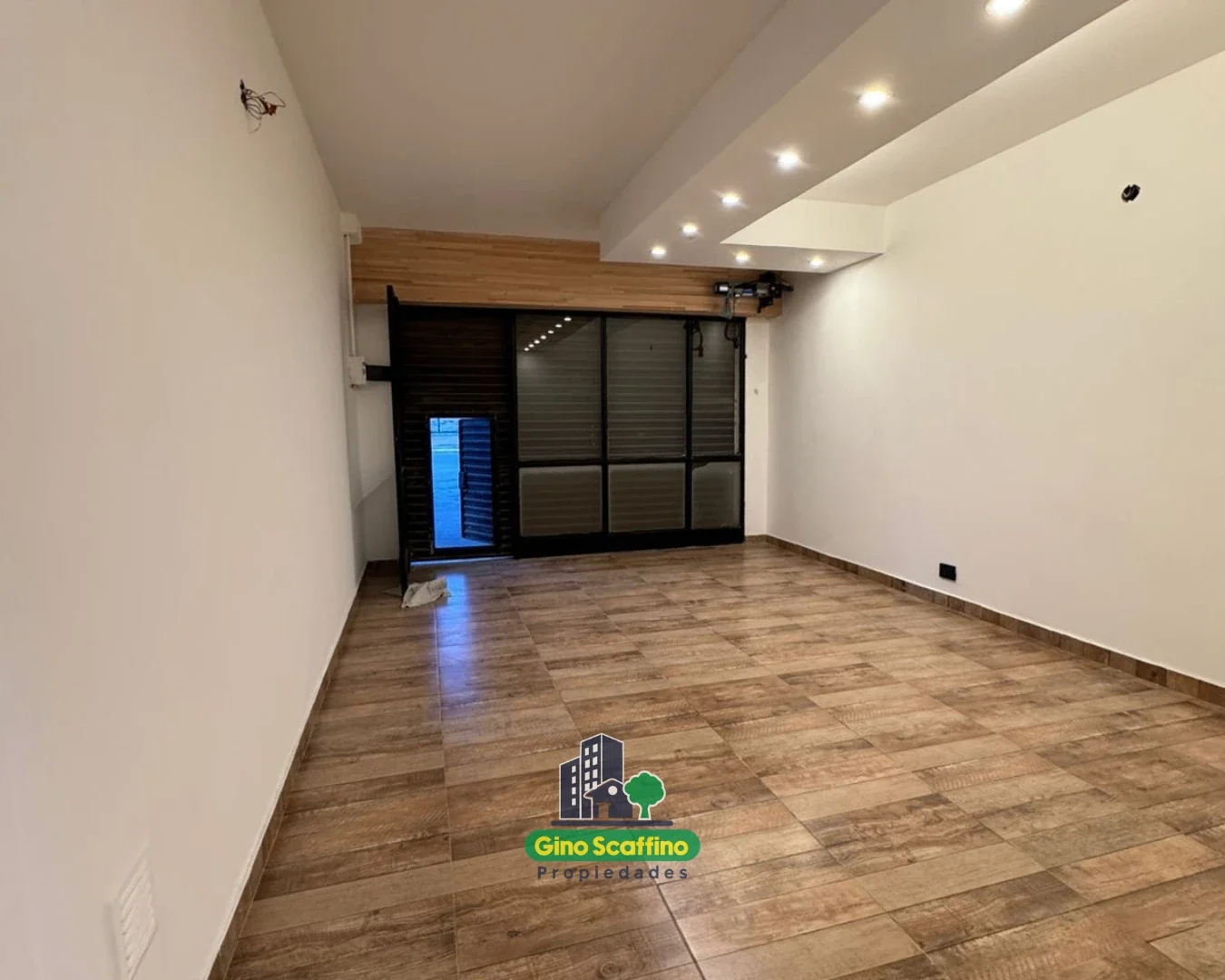 Local comercial de 2 plantas en alquiler en General Rodríguez (Apto profesional) - Imagen 2