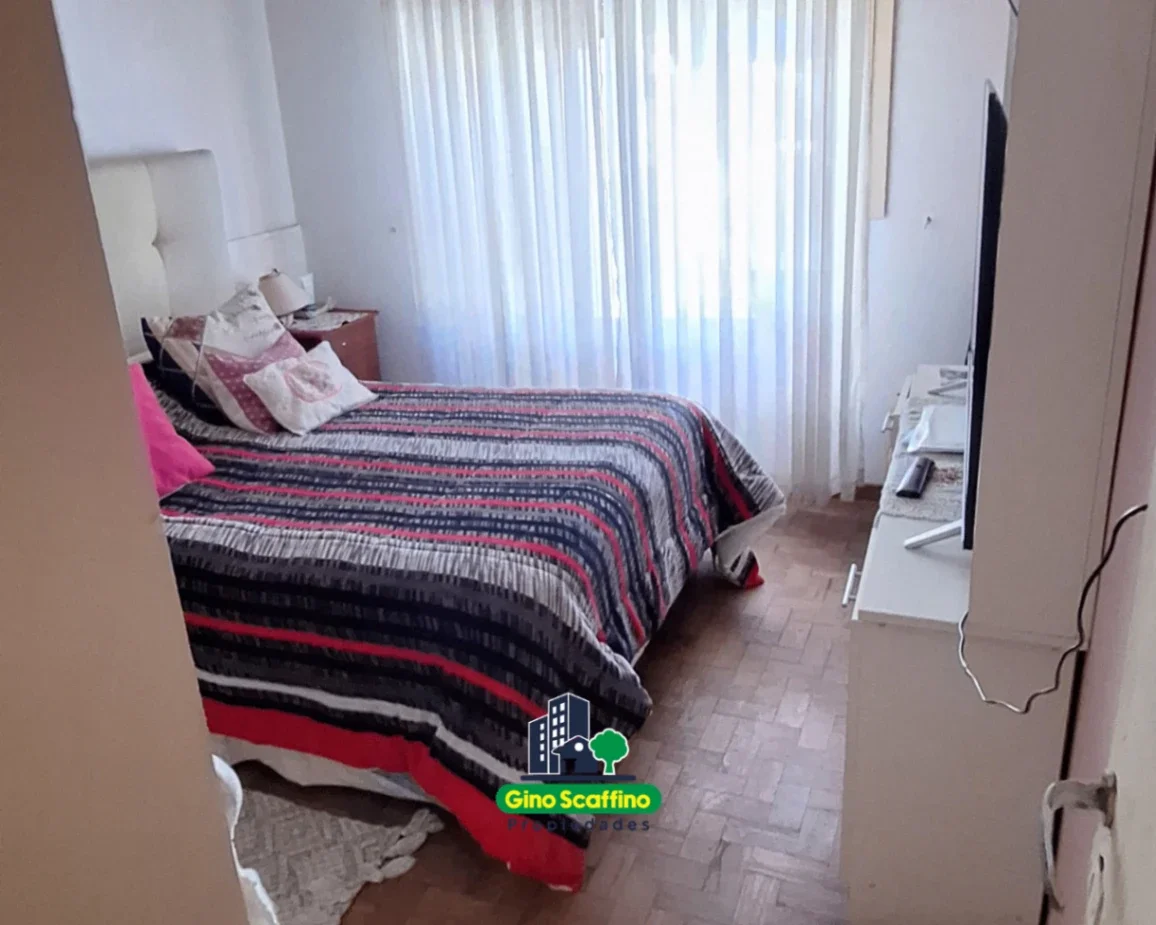 Casa + 2 Locales comerciales en venta en el centro de Grand Bourg - Imagen 4