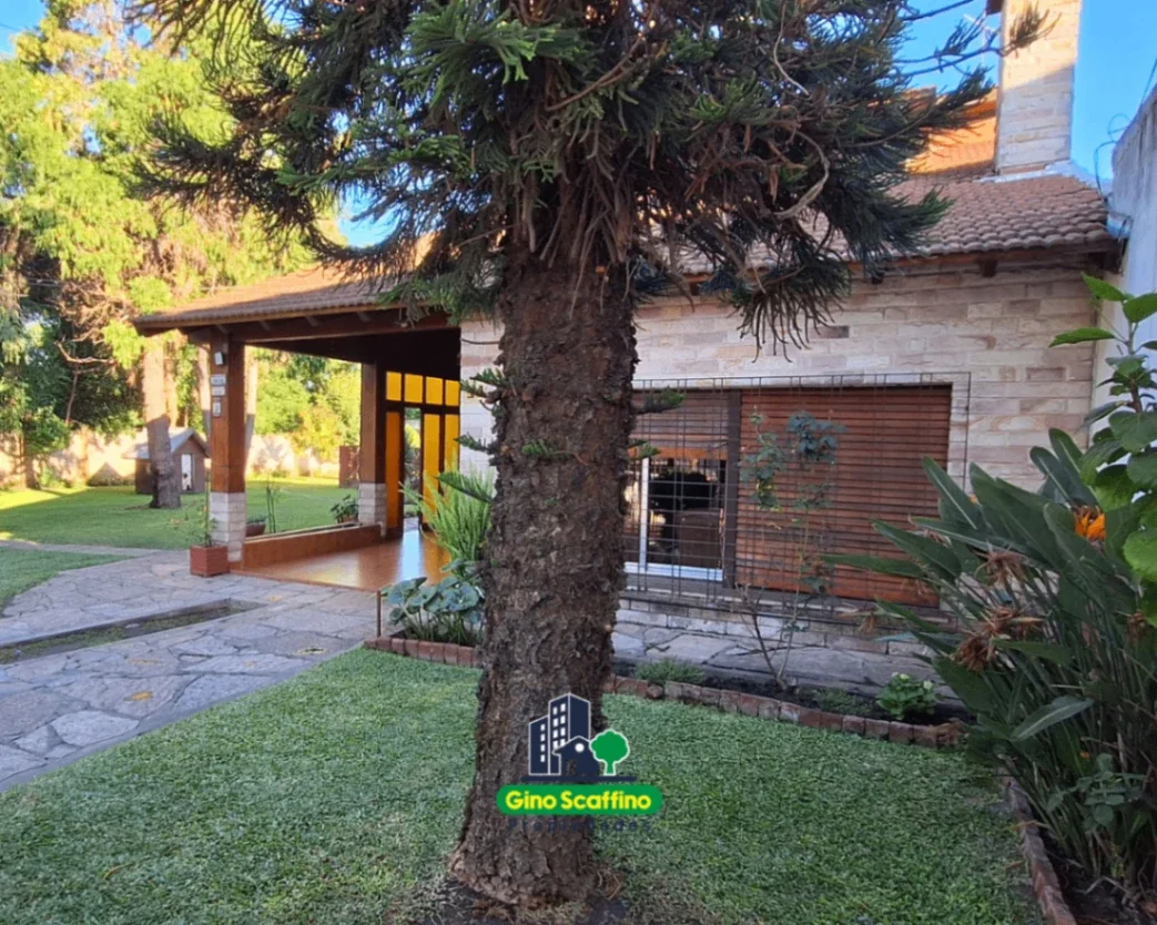 Casa Chalet 7amb con quincho en venta en Grand Bourg - Imagen 3