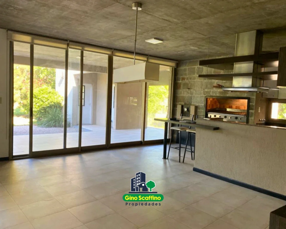 Casa en alquiler c/ cochera en General Rodríguez - Imagen 3