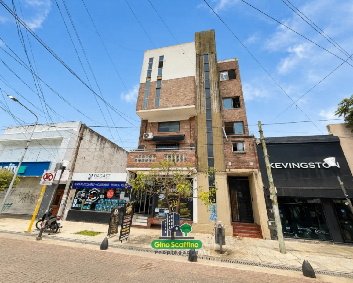 Local comercial en alquiler frente al Banco Santander en General Rodríguez - Imagen 1