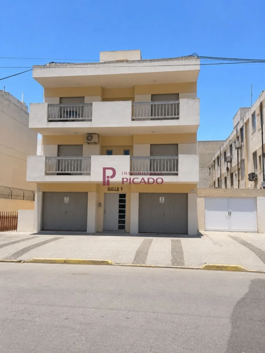 Departamento en venta c/ cochera en Monte Hermoso - Imagen 1