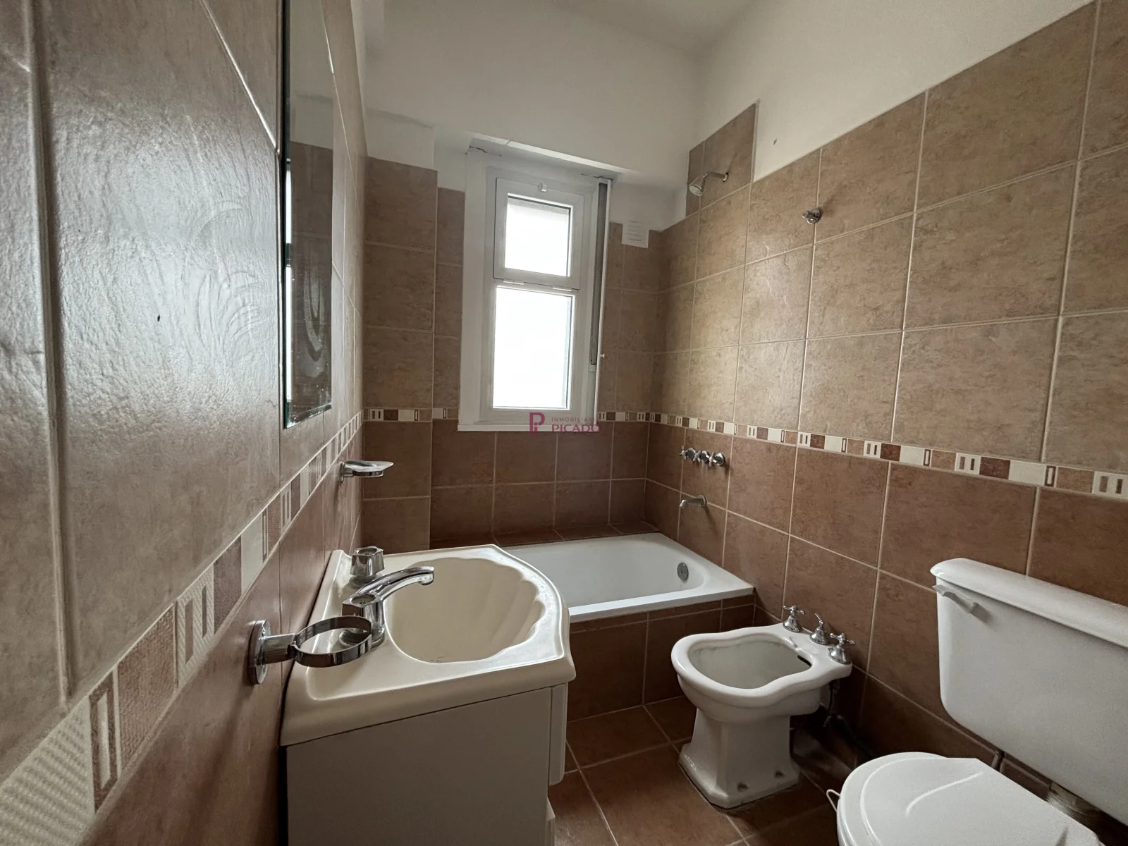 Departamento | Alquiler - Brown 111 (centro) - Imagen 2