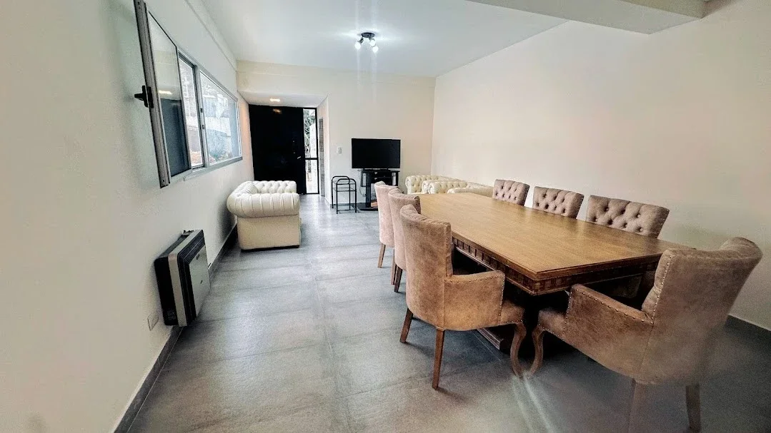 Casa en venta c/ cochera y piscina en Floresta - Imagen 4