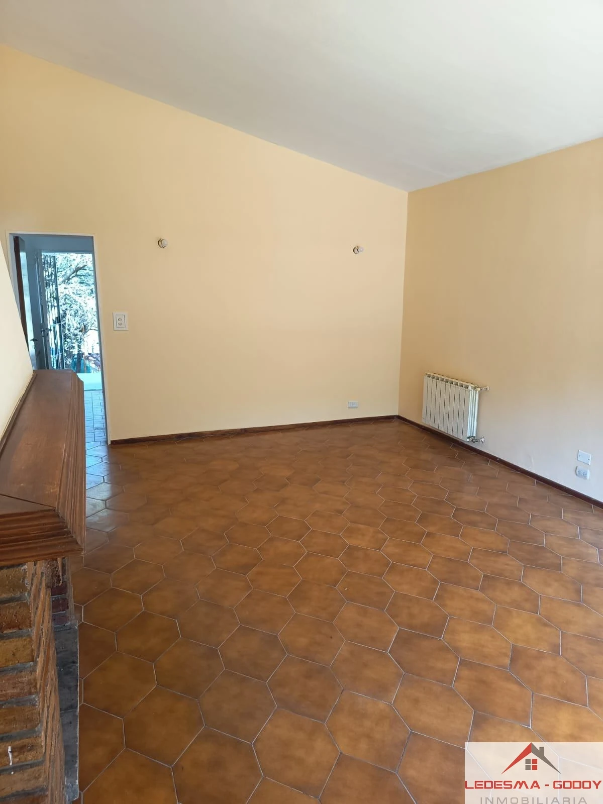 Casa en alquiler c/ cochera en La Falda - Imagen 3