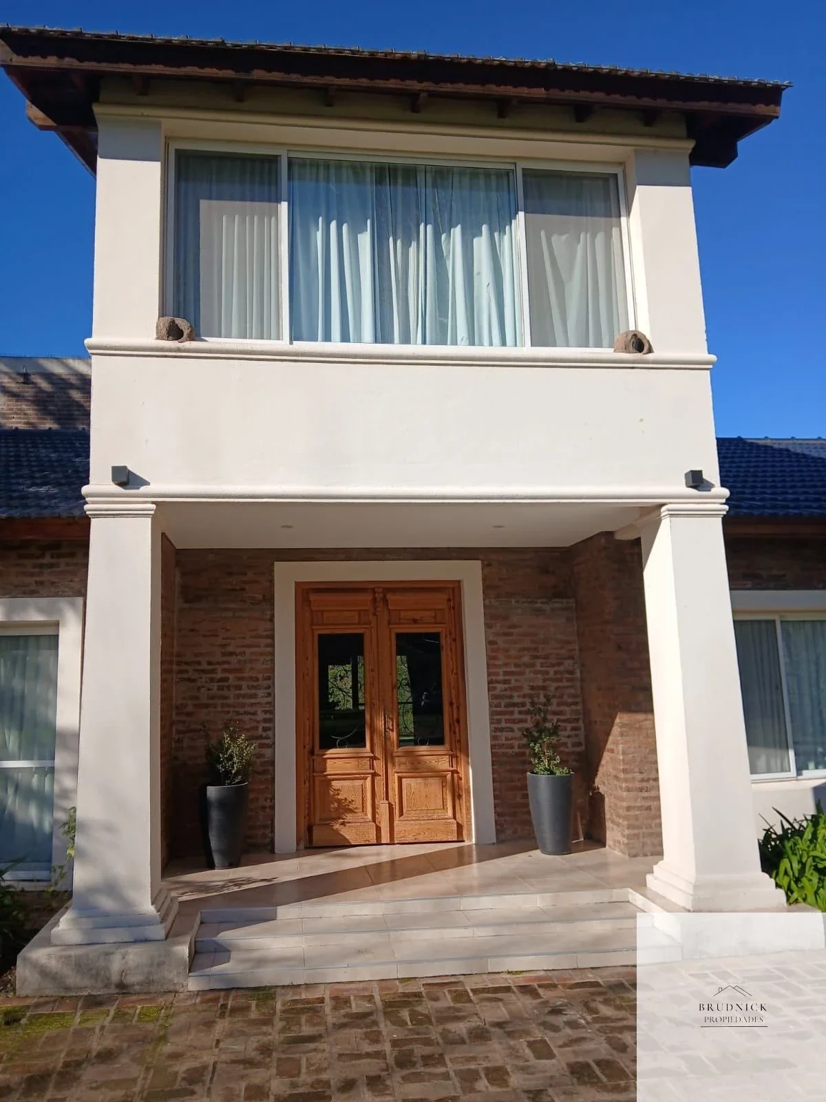 CASA EN VENTA DE 5 DORMITORIOS Y PILETA EN LA MARTONA – UF 850 - Imagen 2