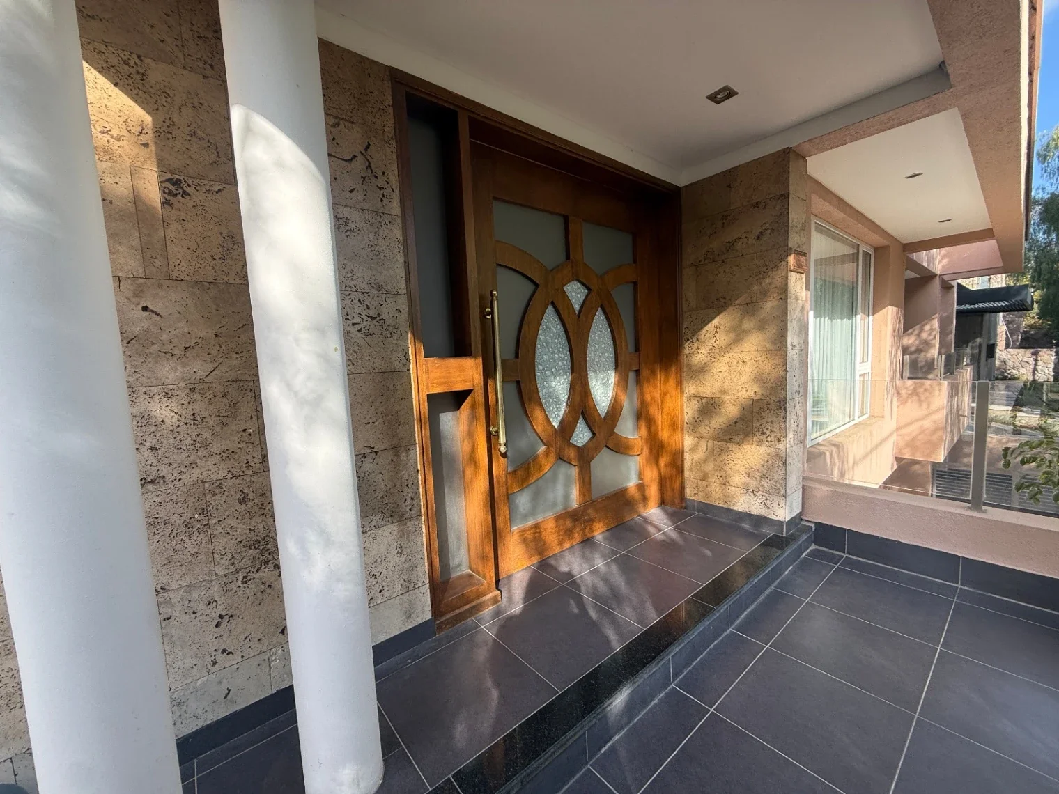 Casa en venta  en Dalvian de una planta , 6 ambientes , piscina | Apta Credi - Imagen 3