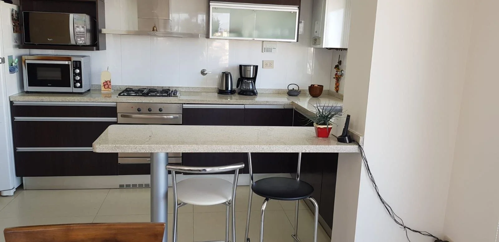 Departamento en alquiler c/ cochera en Godoy Cruz - Imagen 3