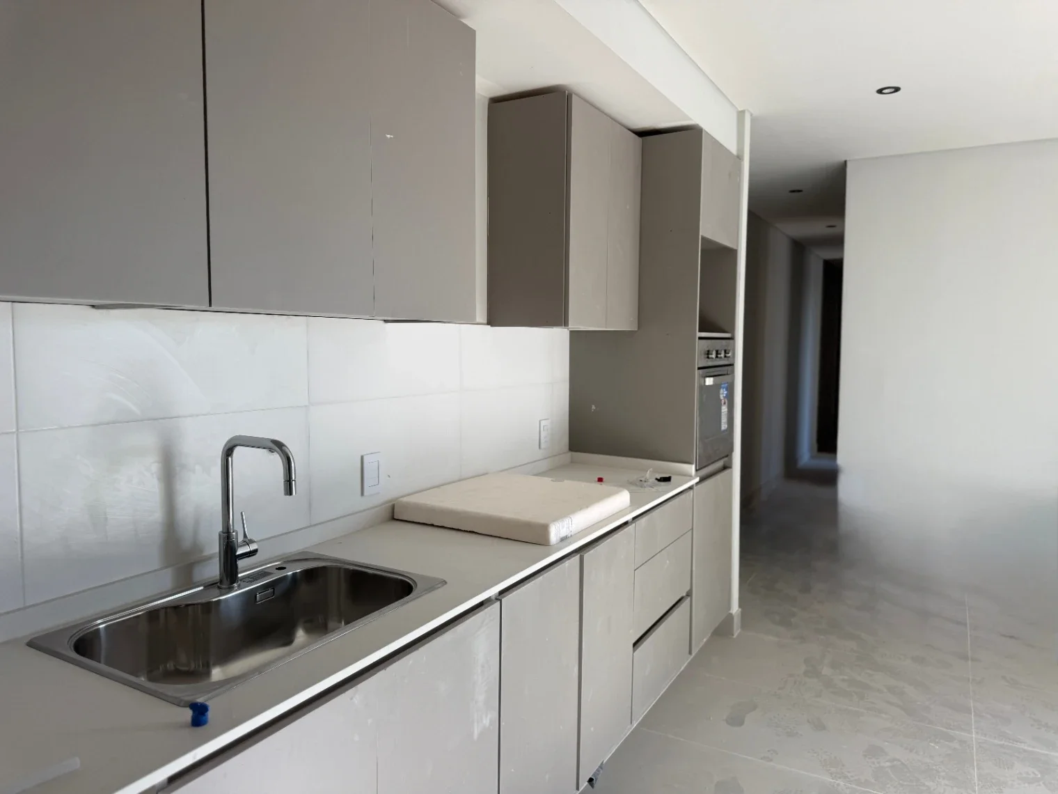 Casa en Venta a Estrenar 3 Dormitorios con Piscina Privada en Barrio La Bastilla - Imagen 4