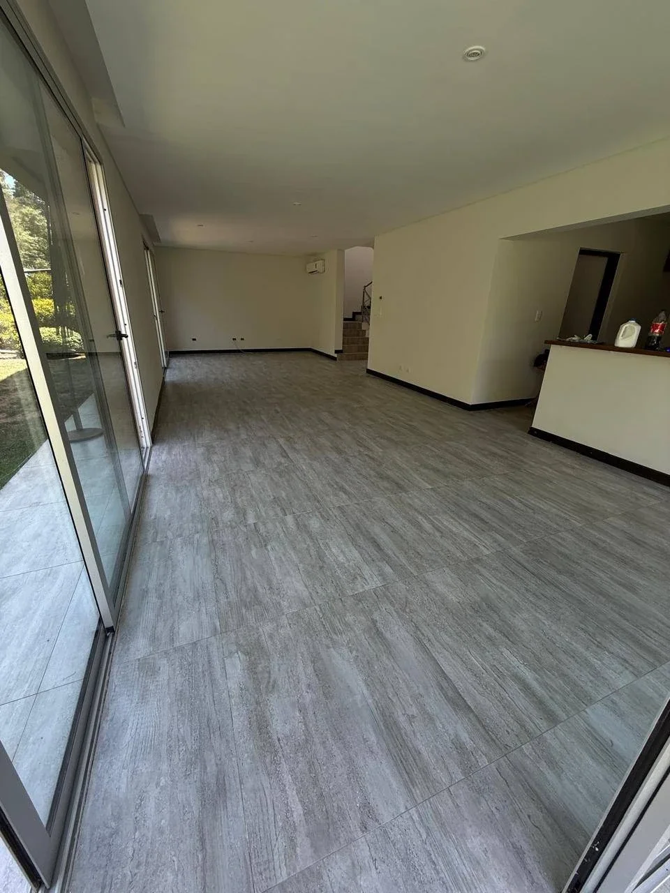 Casa en alquiler en el corazón de Chacras de Coria - Imagen 2